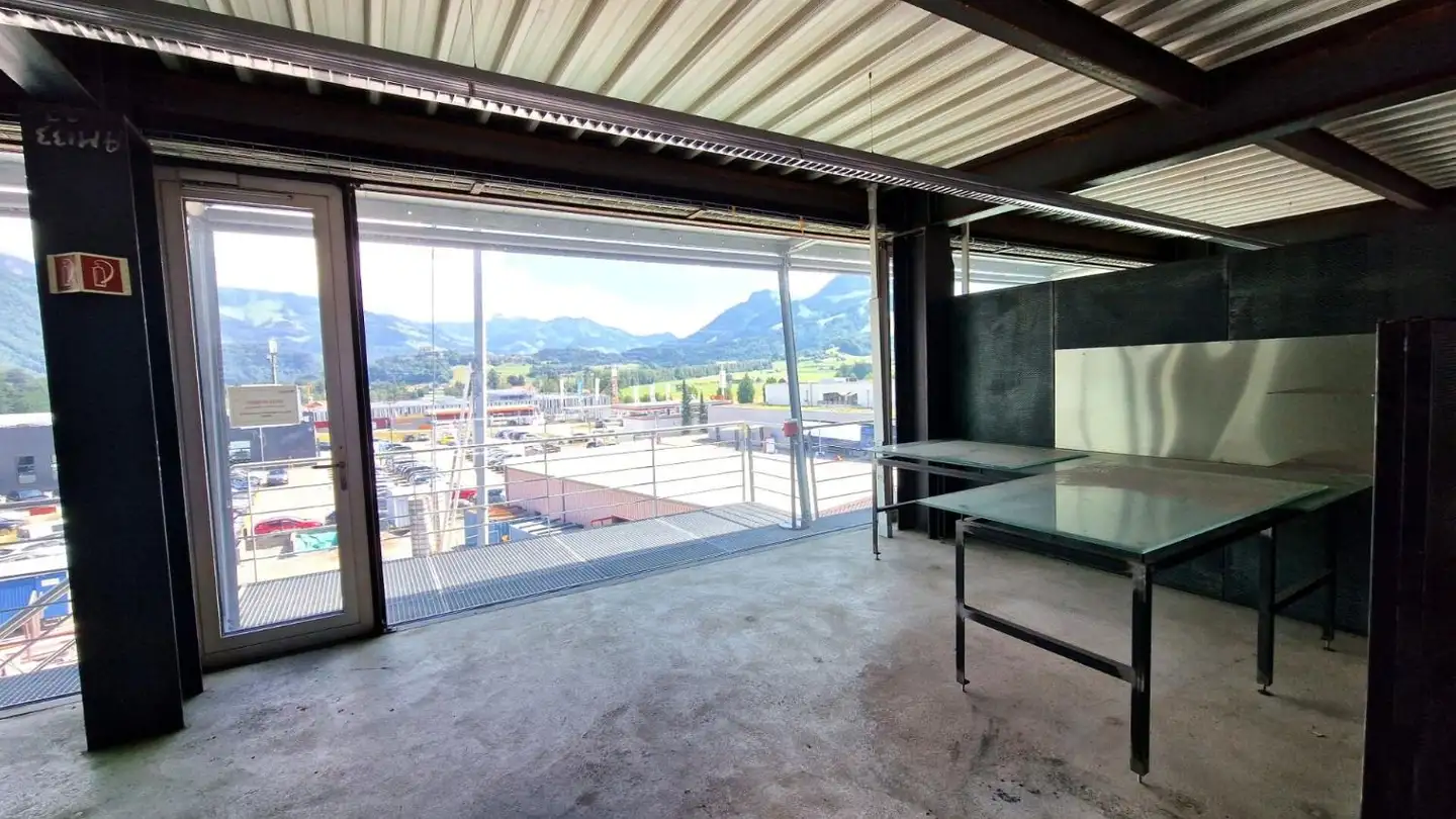 Office space for rent - Route Du Closalet 8, 1635 La Tour-de-Trême - Photo 4