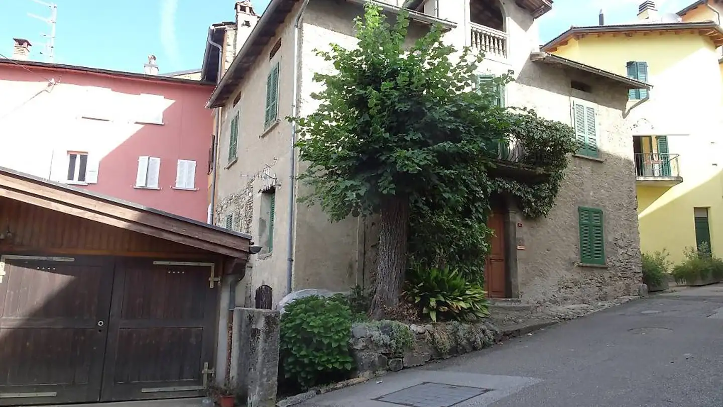 Einfamilienhaus kaufen - Ra Stráda Dar Paés, 6966 Villa Luganese