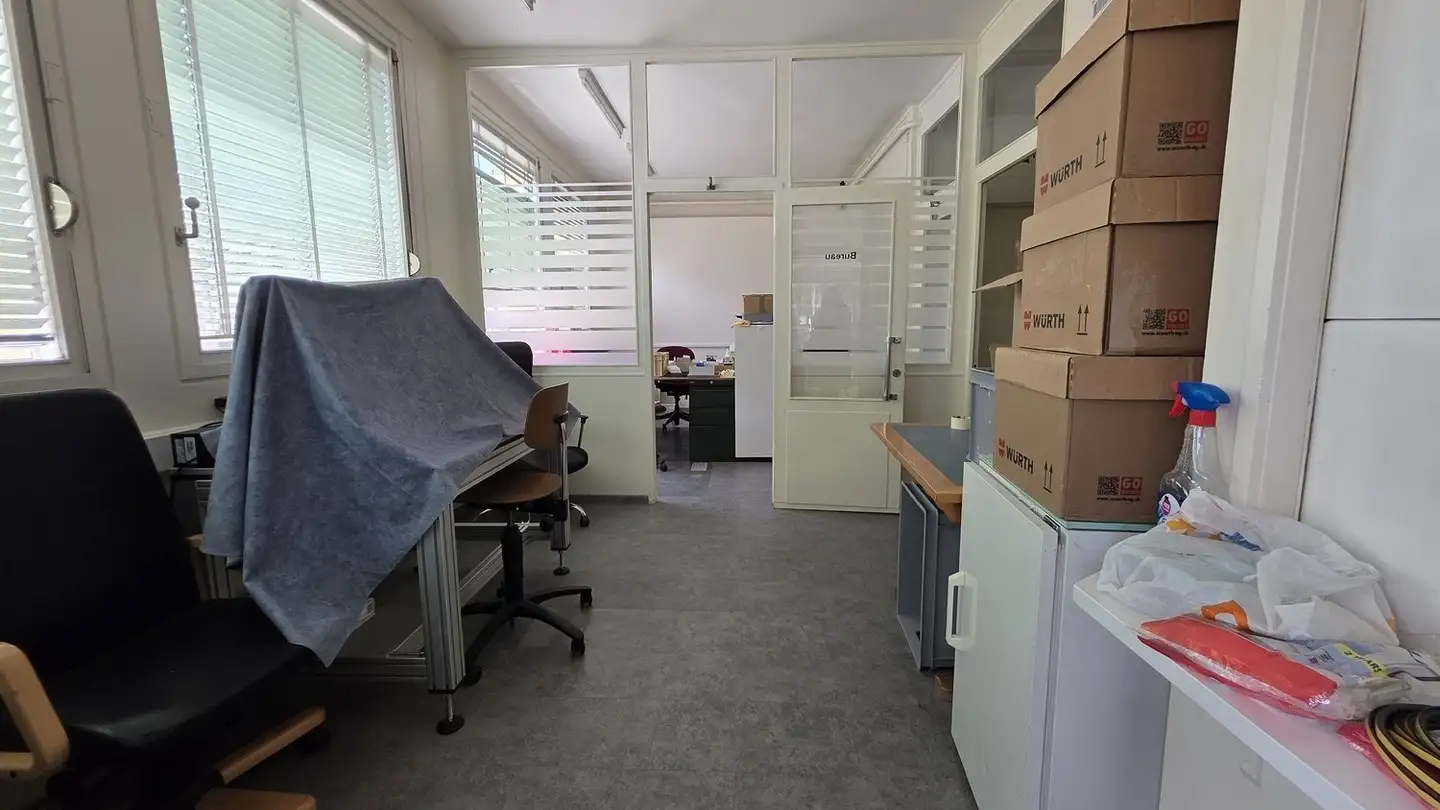 Spazio ufficio in affitto - Rue des Billodes 26, 2400 Le Locle - Photo 3