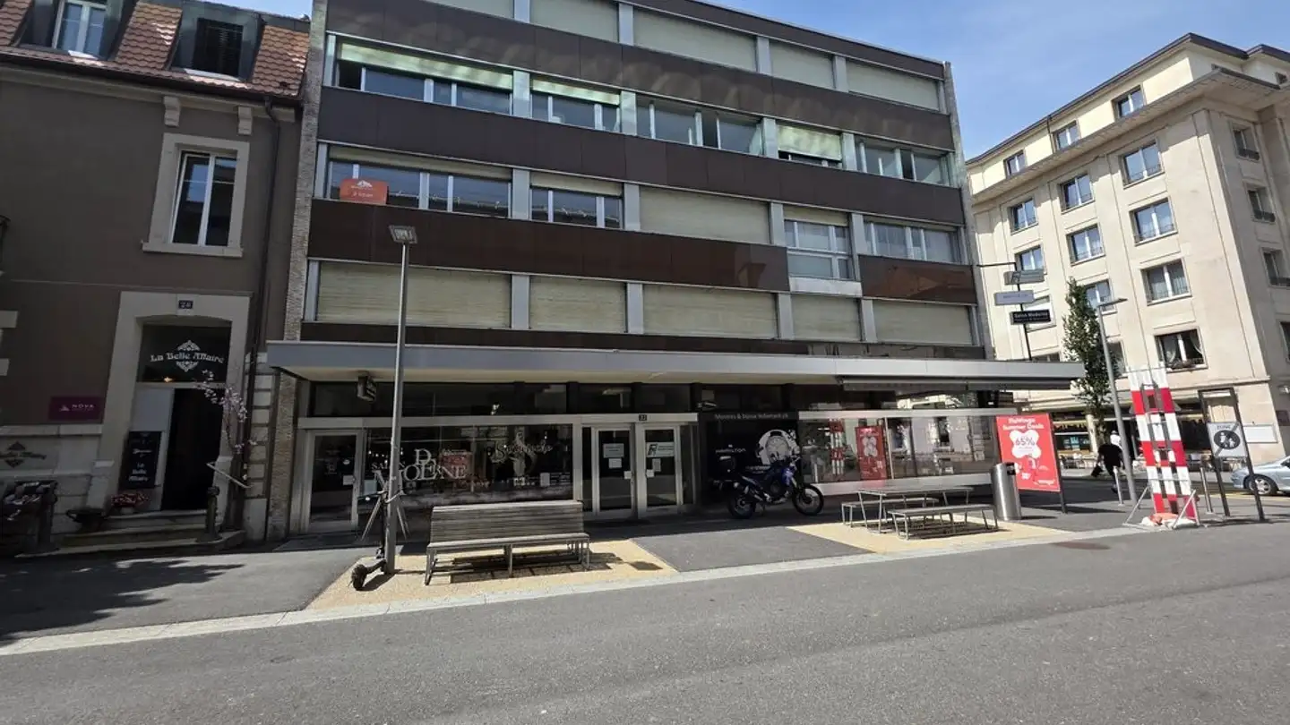 Shop for rent - Rue Daniel-Jean Richard 22, 2300 La Chaux-de-Fonds