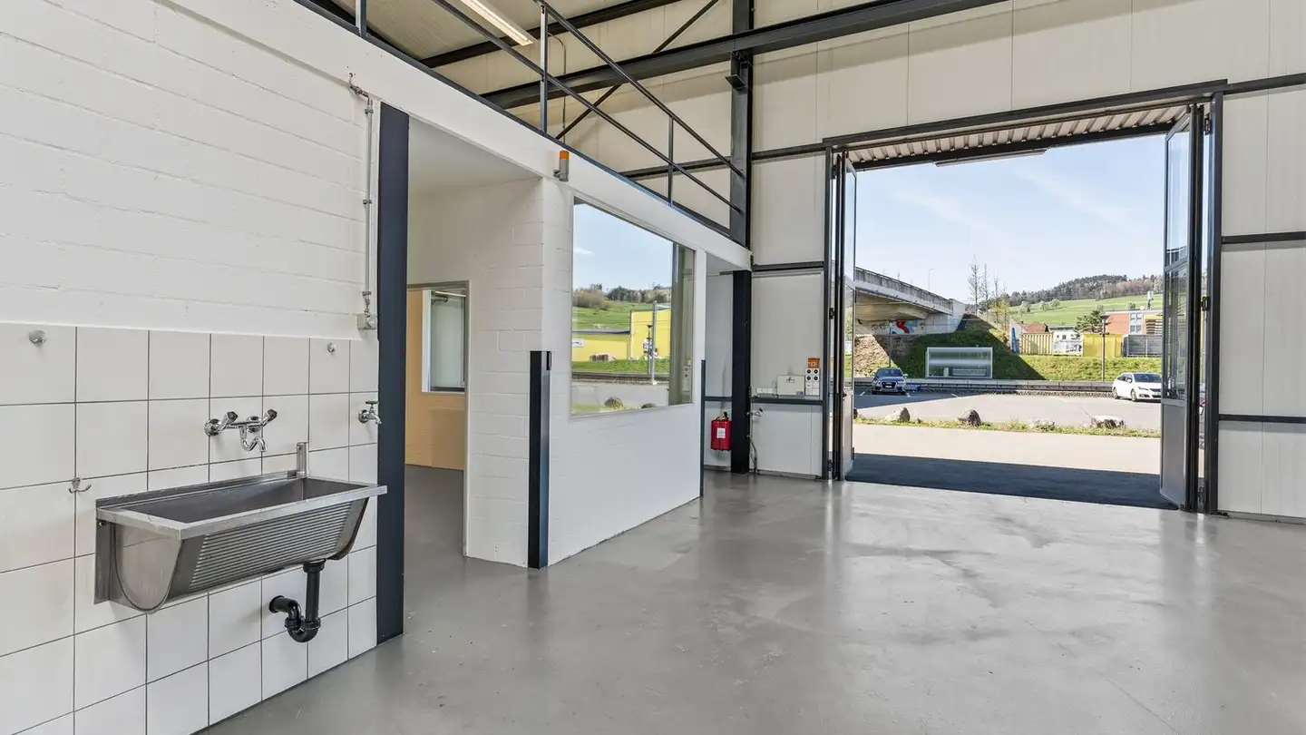 Industrial property for rent - 5623 Boswil - Photo 2