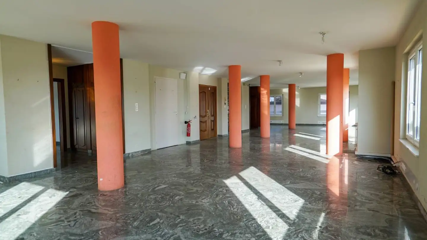 Office space for rent - 1073 Savigny - Photo 2