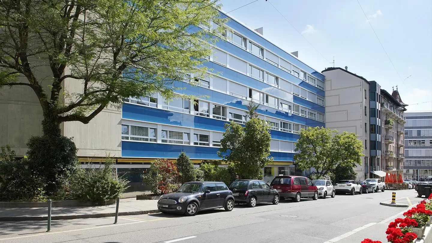 Place de parking souterraine à louer - Rue Liotard 6, 1202 Genève