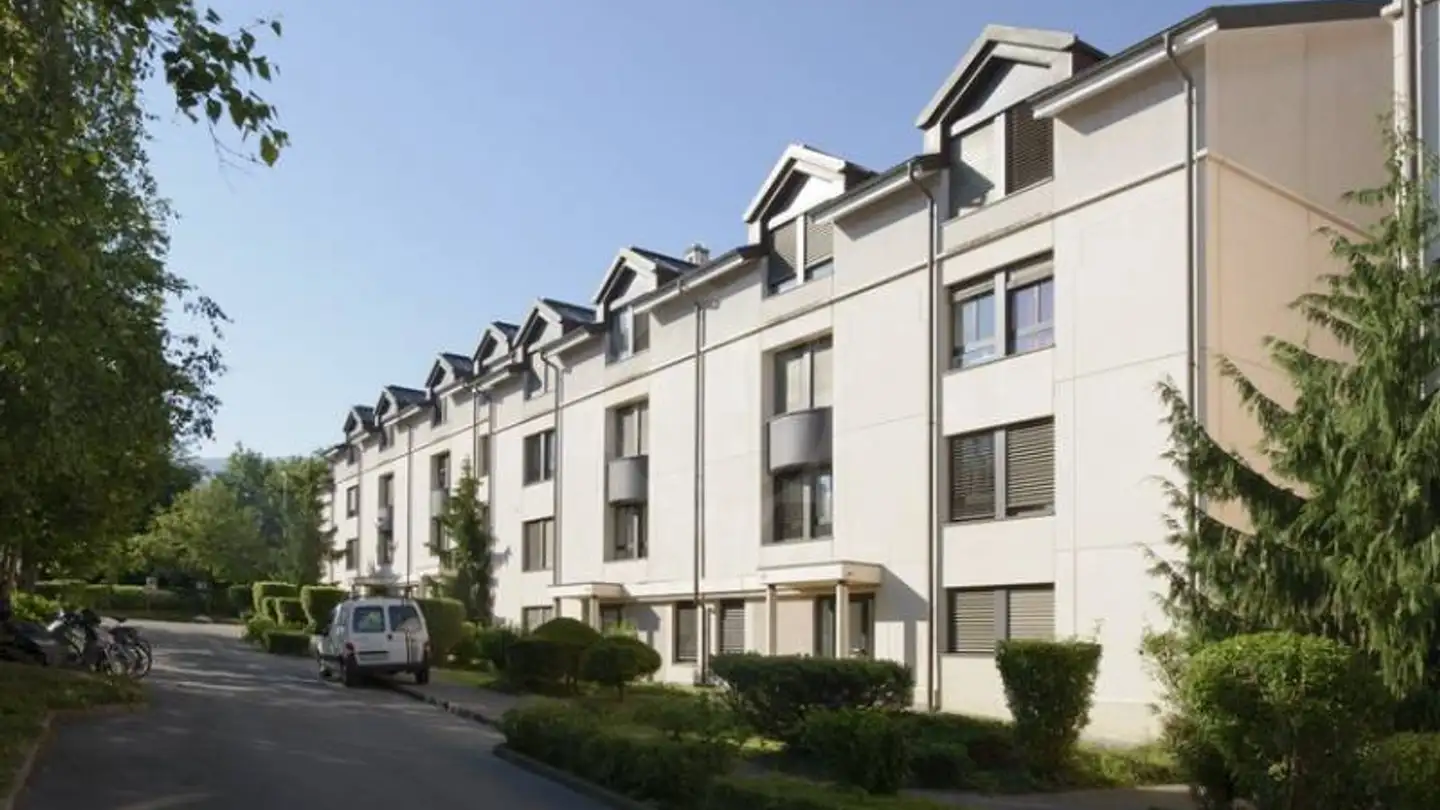 Place de parking couverte à louer - Chemin Charles- Poluzzi 33, 1227 Carouge GE