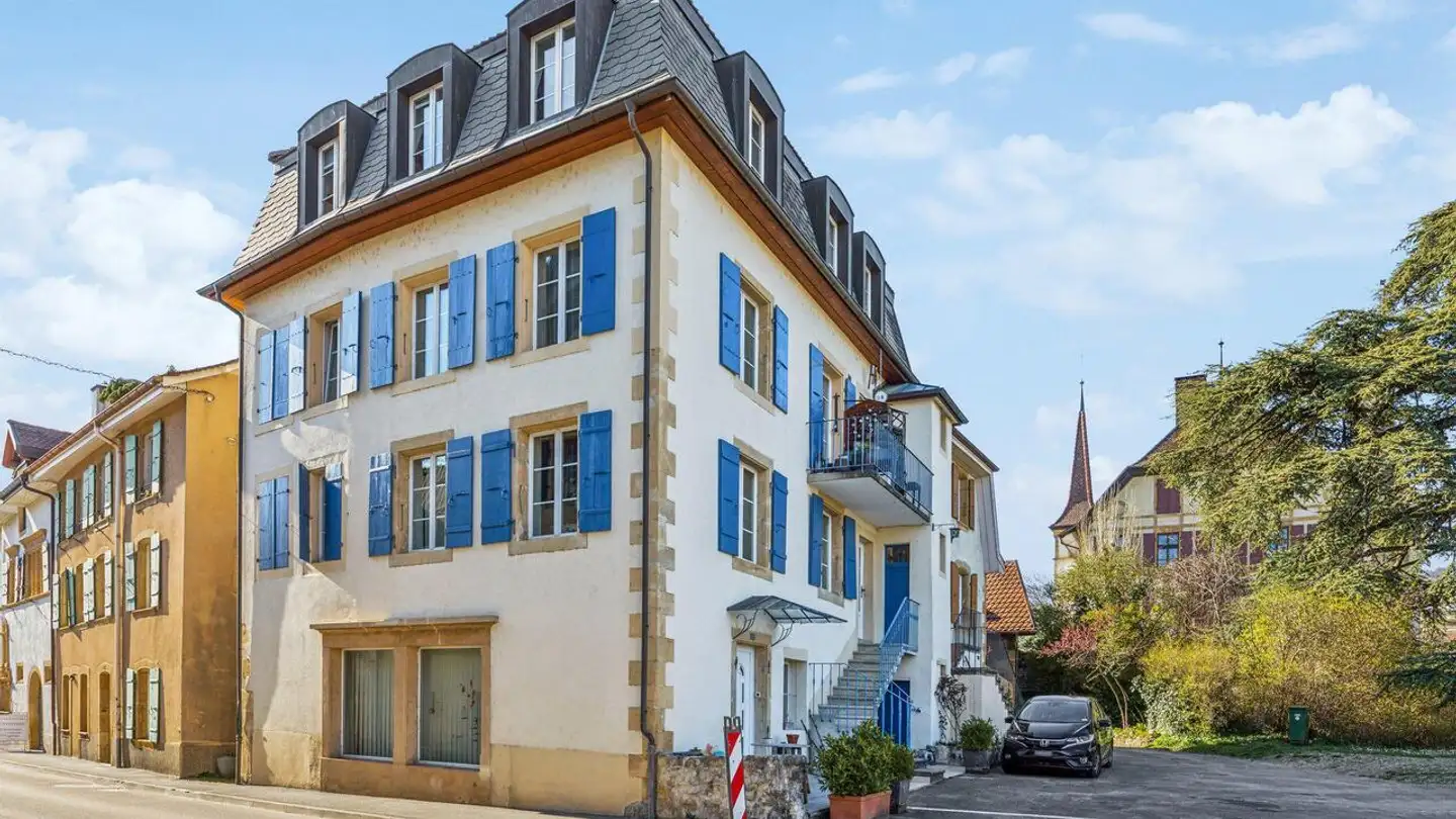 Mixed-use building for sale - 2012 Auvernier