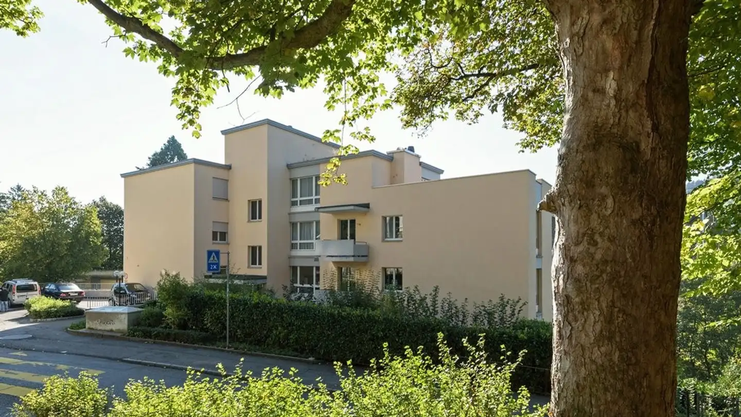 Indoor motorbike parking space for rent - Zwinglistrasse 21, 9000 St. Gallen