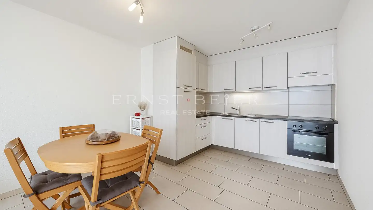 Residential building for sale - 1880 Bex