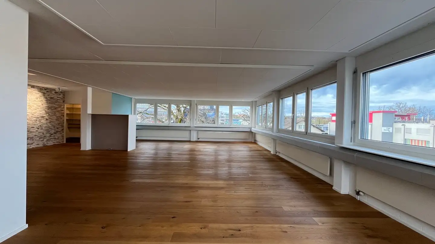 Gewerbe mieten - Buzibachstrasse 43, 6023 Rothenburg