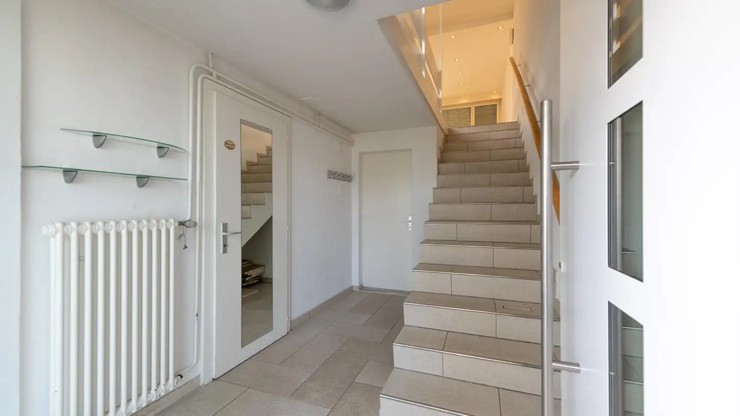 Haus kaufen - Gwattstutz 28, 3645 Gwatt (Thun)