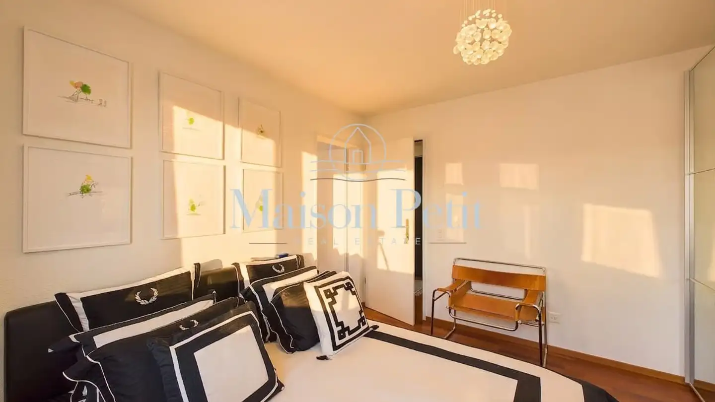 Dachgeschosswohnung kaufen - Sperletweg 50, 8052 Zürich