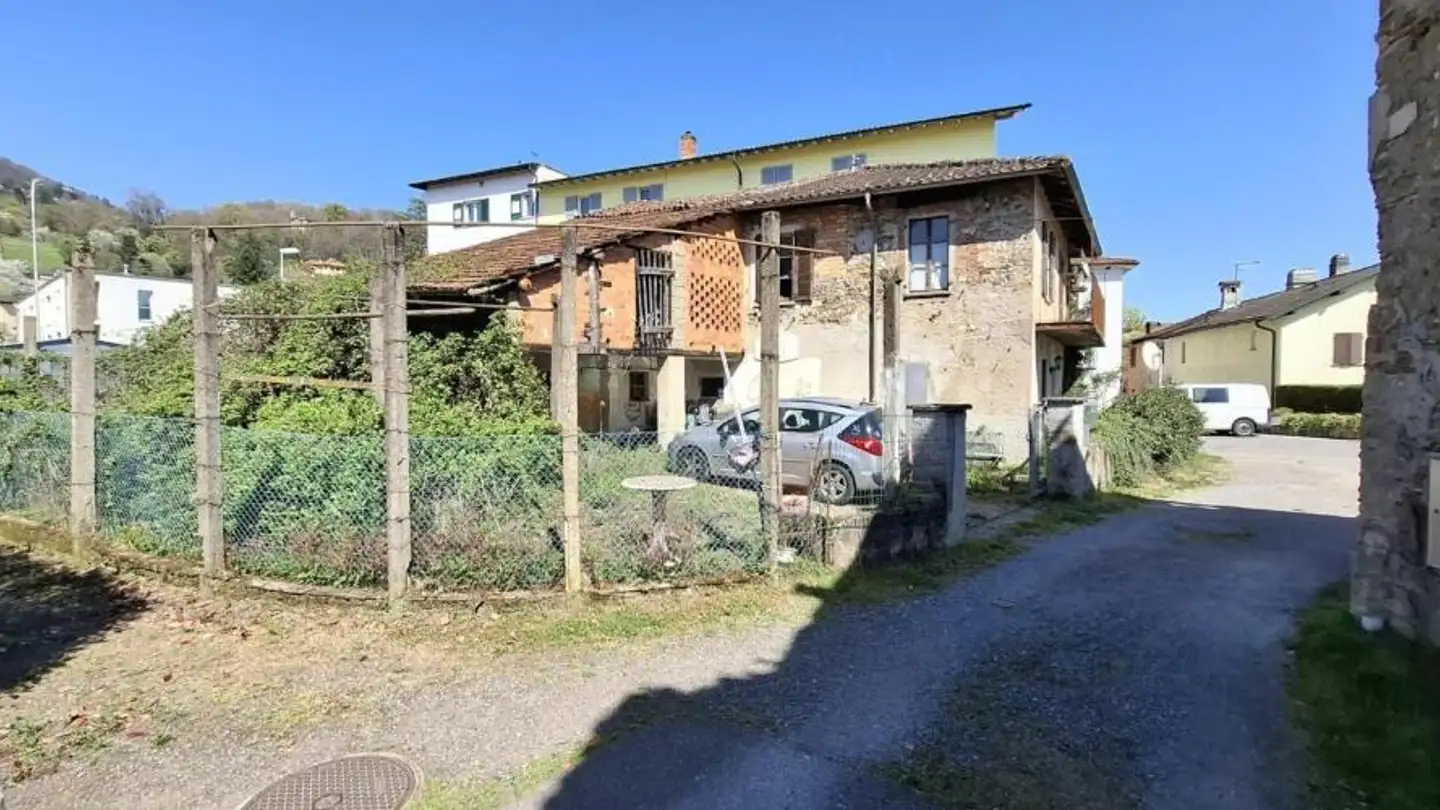 Terrain constructible à vendre - 6983 Magliaso