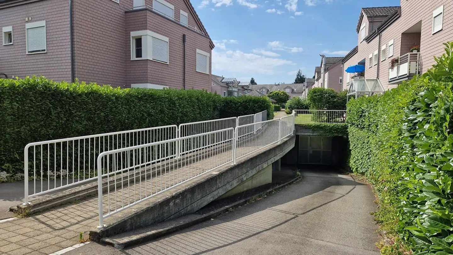 Parkplatz im Freien kaufen - Steinäckerstrasse, 5442 Fislisbach