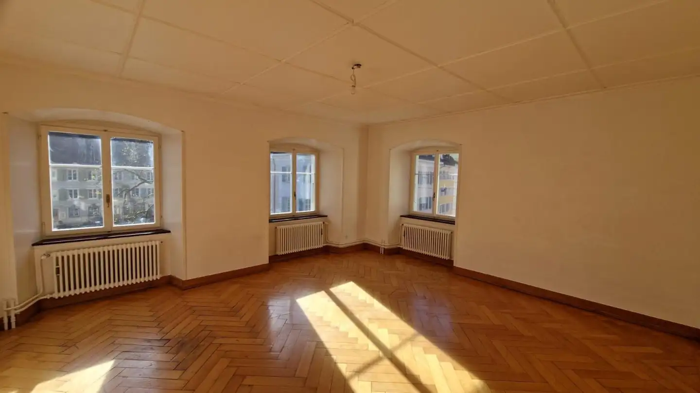 Commercial for rent - Rue Du Marché 2, 2800 Delémont - Photo 2