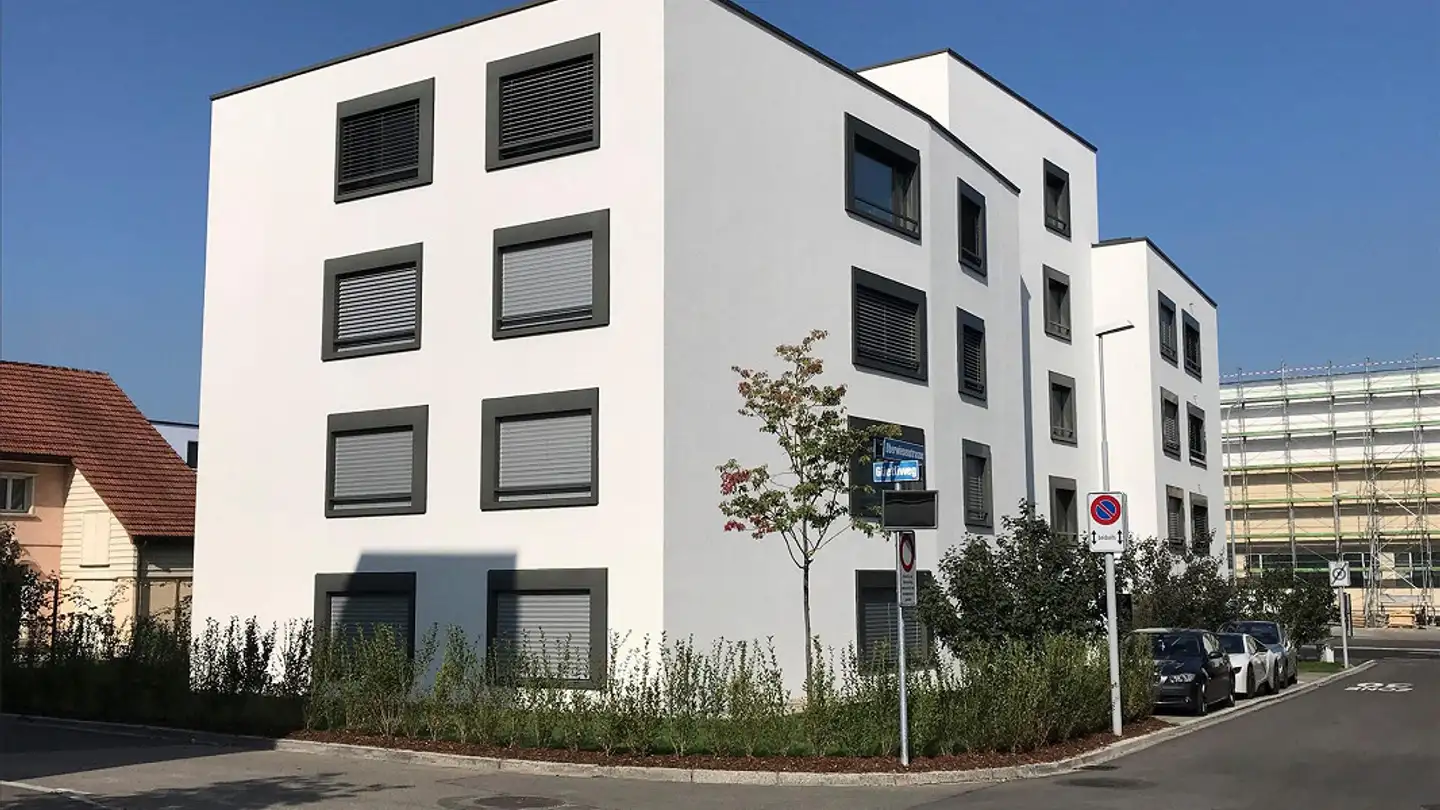 Überdachter Motorradparkplatz mieten - Oberwiesenstrasse 79, 8050 Zürich