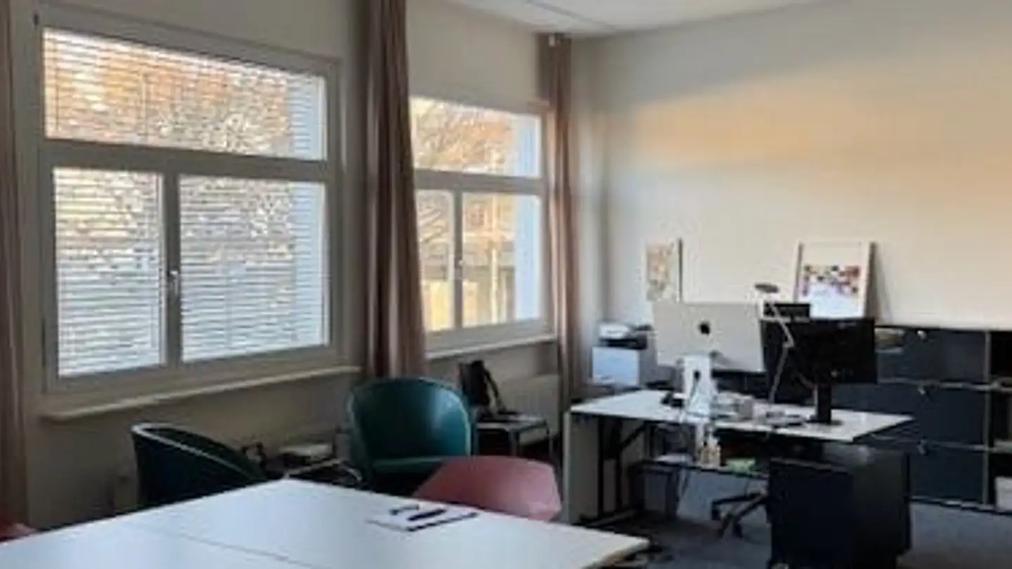 Bureau à louer - Bahnhofstrasse 33b, 8703 Erlenbach ZH