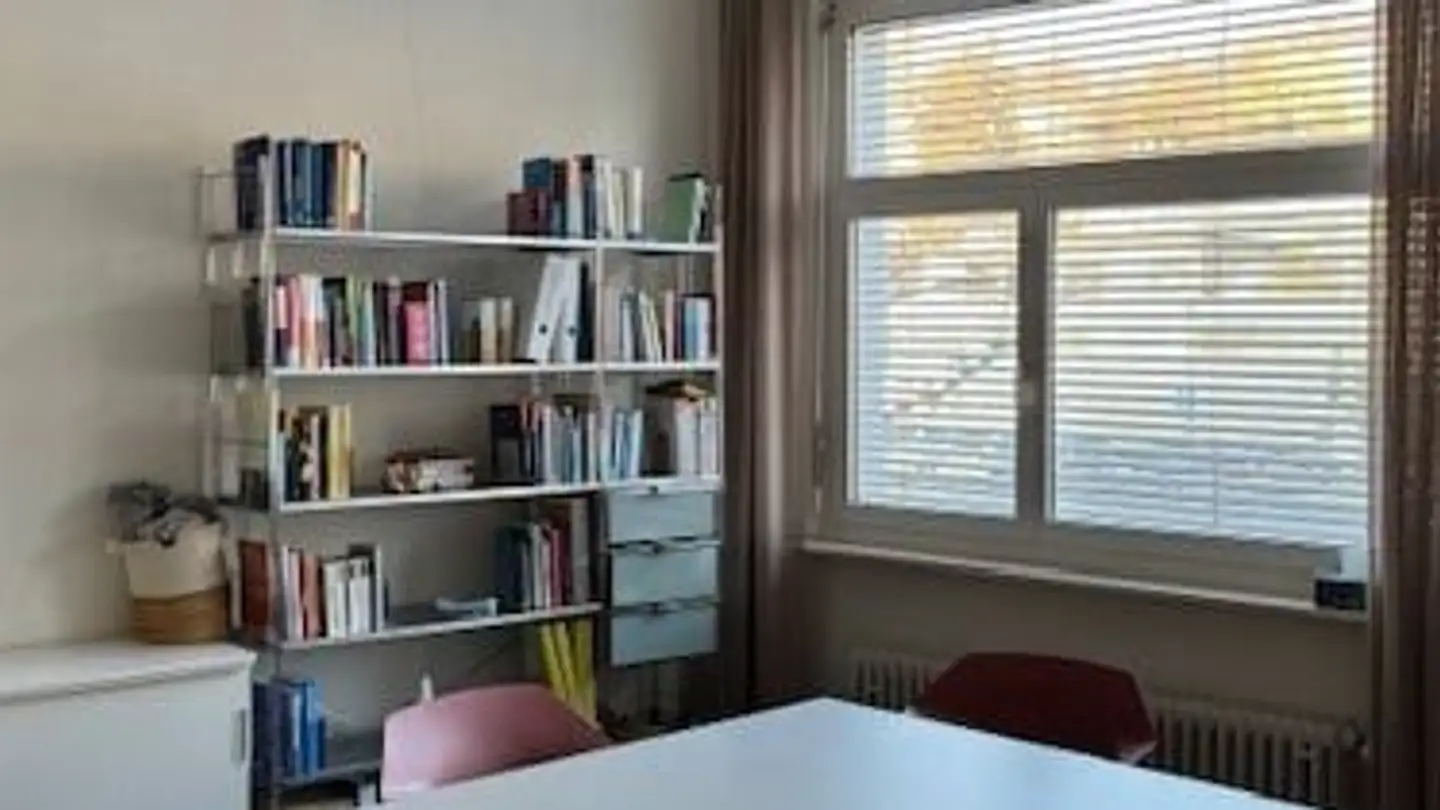 Bureau à louer - Bahnhofstrasse 33b, 8703 Erlenbach ZH - Photo 2