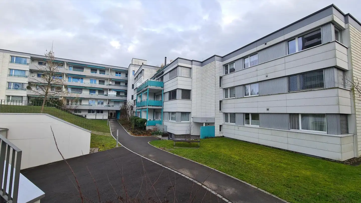 Parcheggio esterno in affitto - Wartstrasse 1a, 6331 Hünenberg