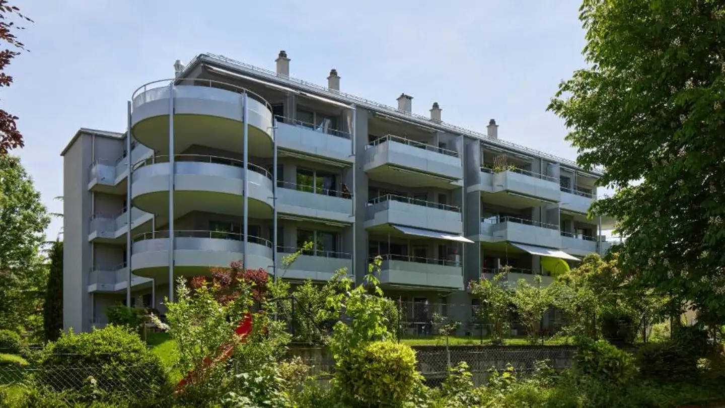 Place de parking intérieure pour moto à louer - 1400 Yverdon-les-Bains