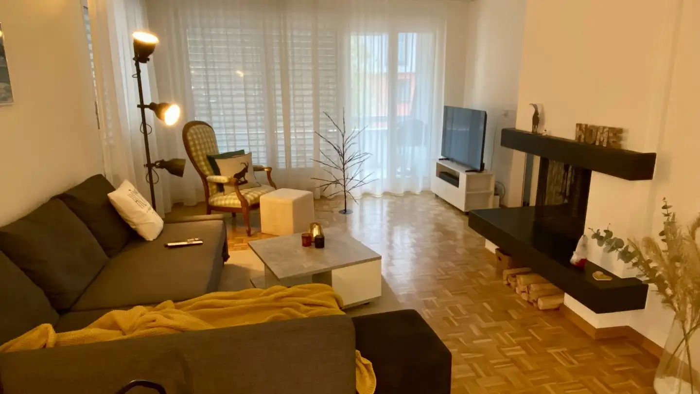 Wohnung mieten - Leugrueb 11, 8126 Zumikon