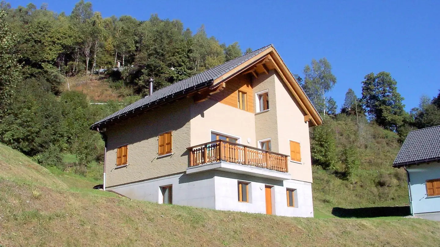 Einfamilienhaus kaufen - Via Lepontica, 6716 Leontica