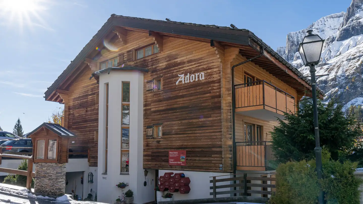 Residential building for sale - 3954 Leukerbad - Photo 4