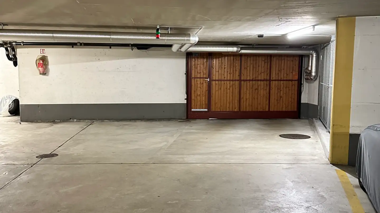 Garage individuel à louer - Affolternstrasse 81, 8050 Zürich