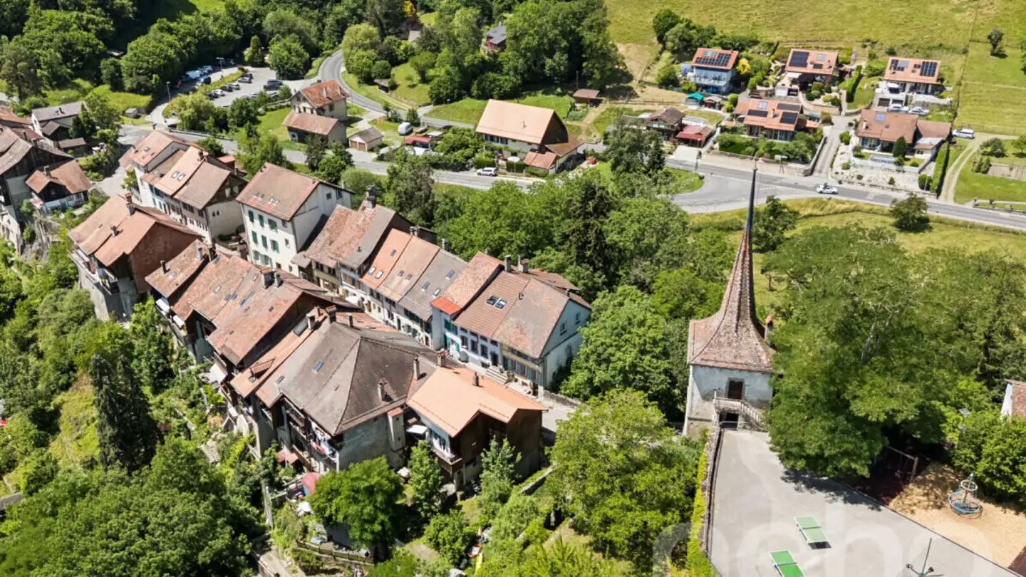 Residential building for sale - 1510 Moudon