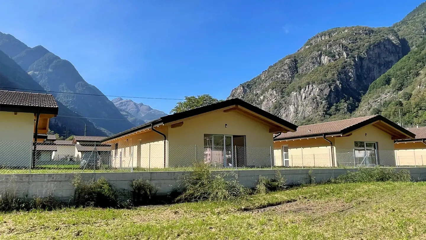 Casa singola in vendita - Via Bellinzona, 6743 Bodio TI - Photo 2