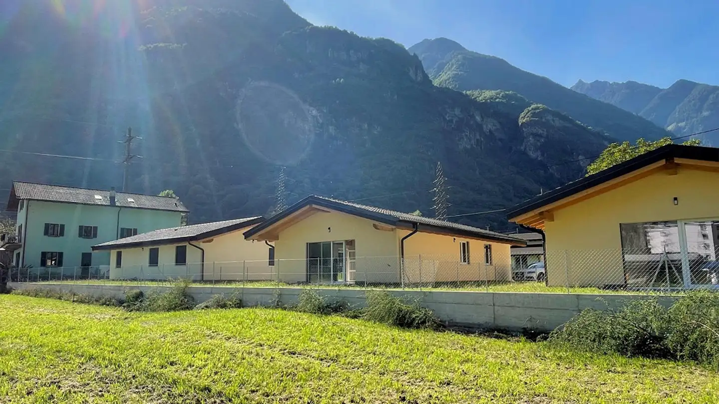 Casa singola in vendita - Via Bellinzona, 6743 Bodio TI - Photo 4