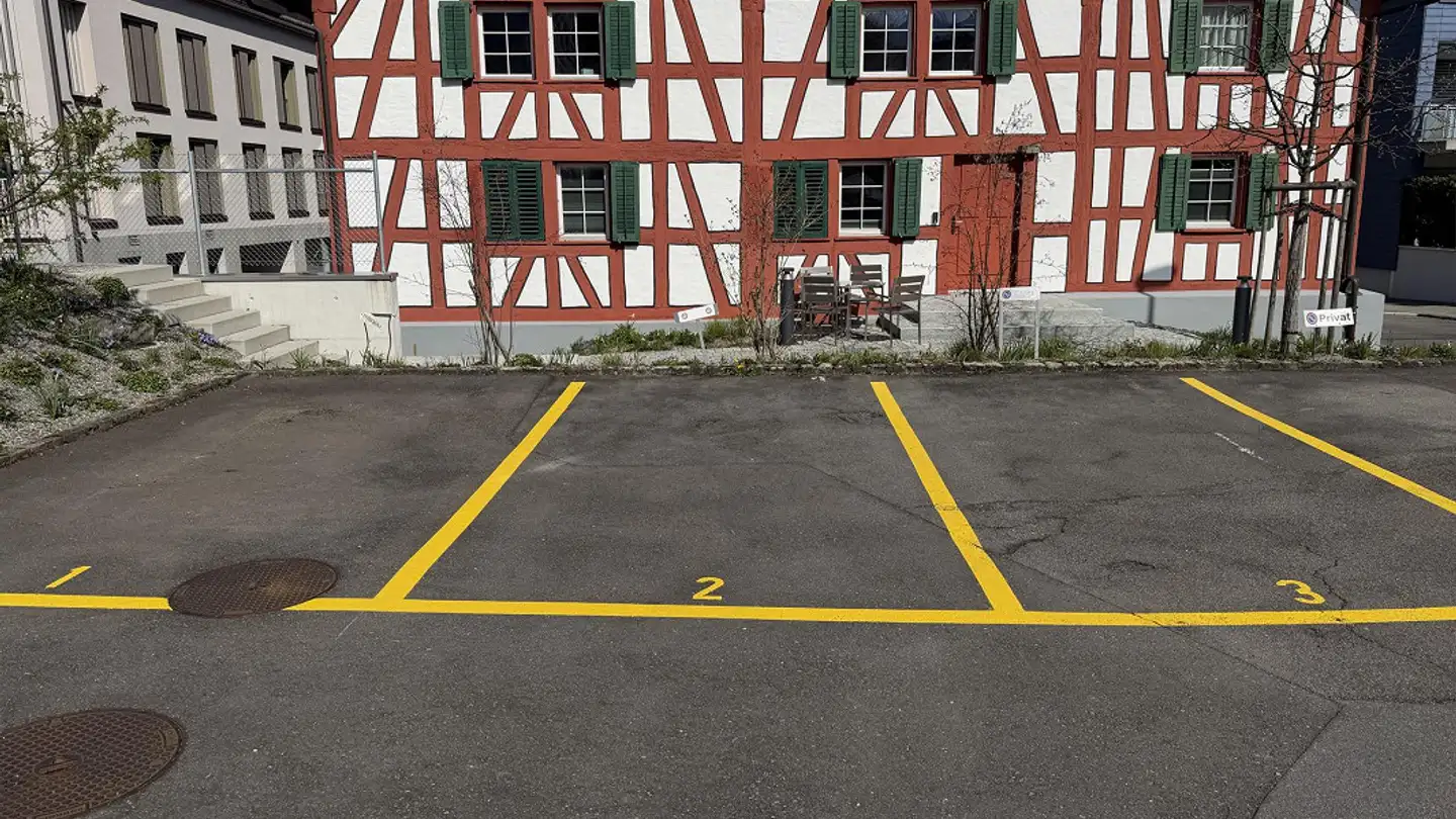 Parkplatz im Freien mieten - Arbachstrasse 4, 6340 Baar