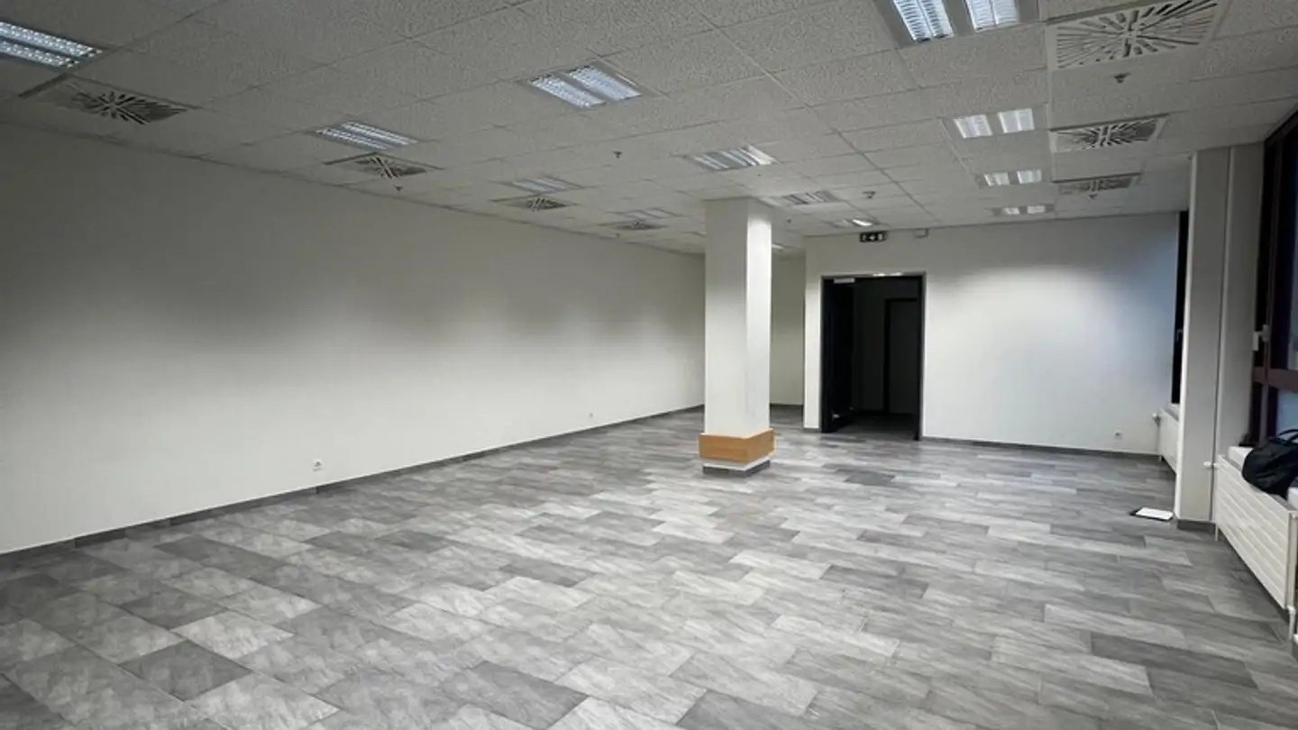 Shop for rent - Avenue De La Gottaz 28, 1110 Morges