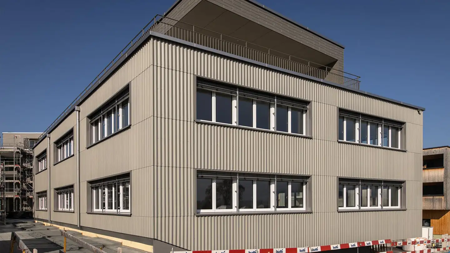 Commercial à louer - Vorauen, 8750 Klöntal - Photo 2