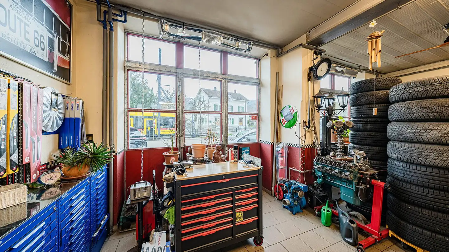 Mixed-use building for sale - Bahnweg 6, 4107 Ettingen - Photo 4