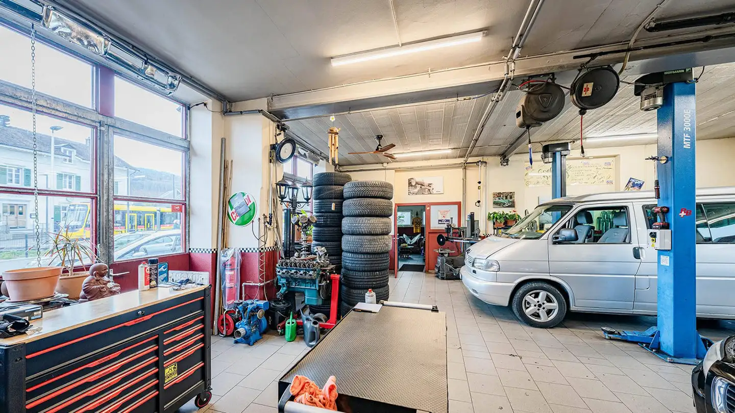 Mixed-use building for sale - Bahnweg 6, 4107 Ettingen - Photo 2