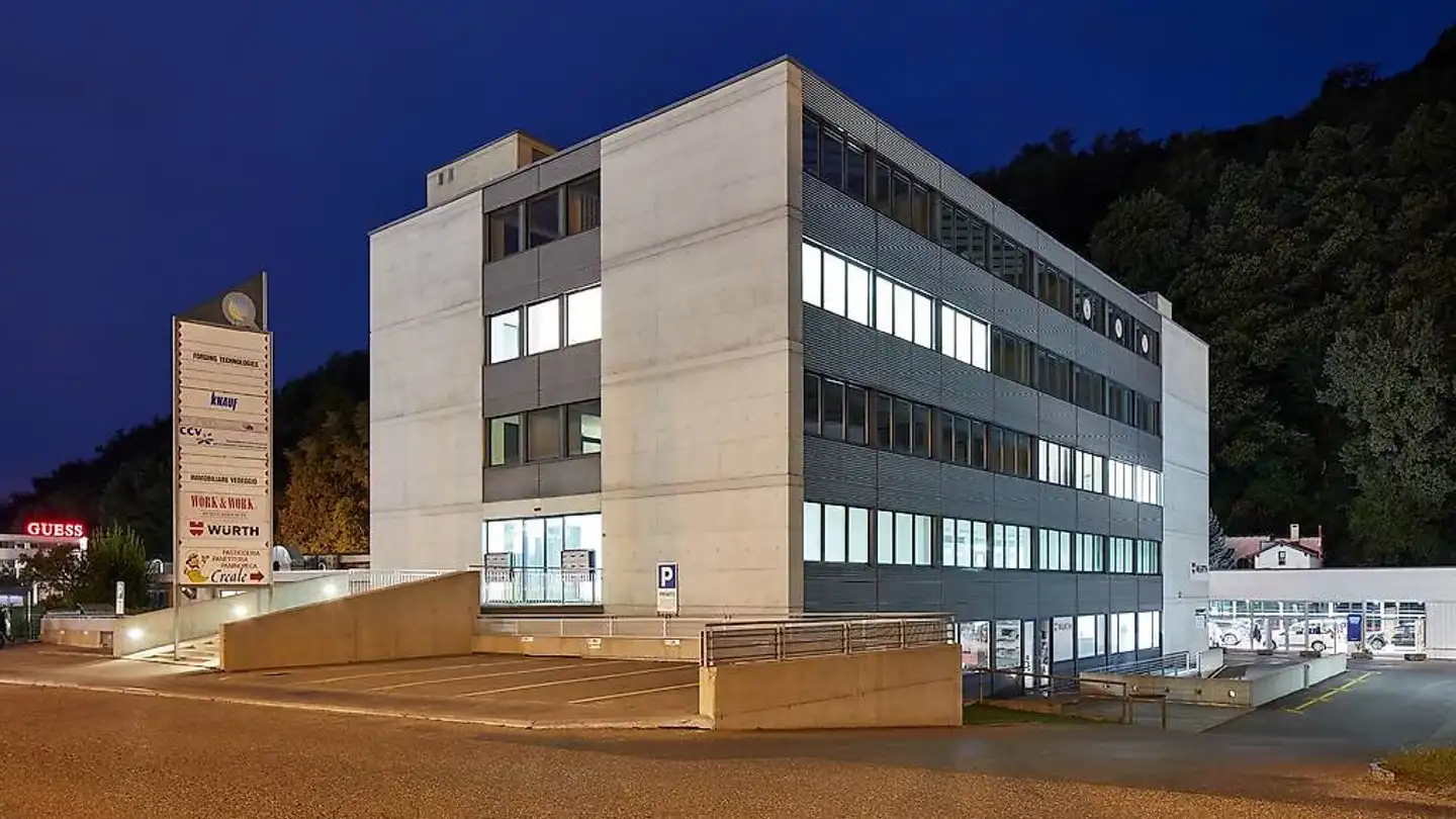 Commercial à louer - Via Cantonale 2, 6814 Cadempino - Photo 3
