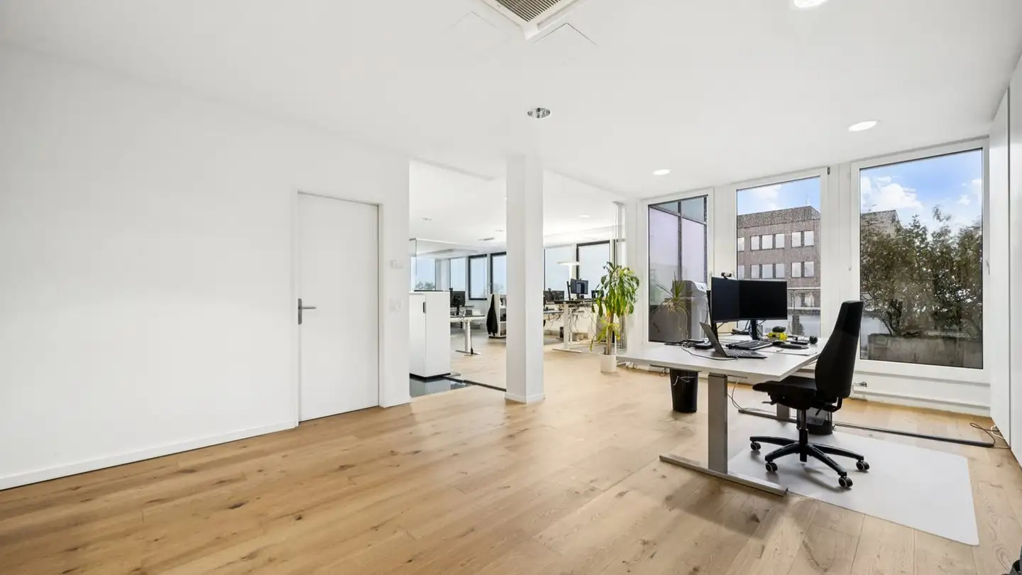Office space for rent - Hinterbergstrasse 22, 6312 Steinhausen - Photo 2
