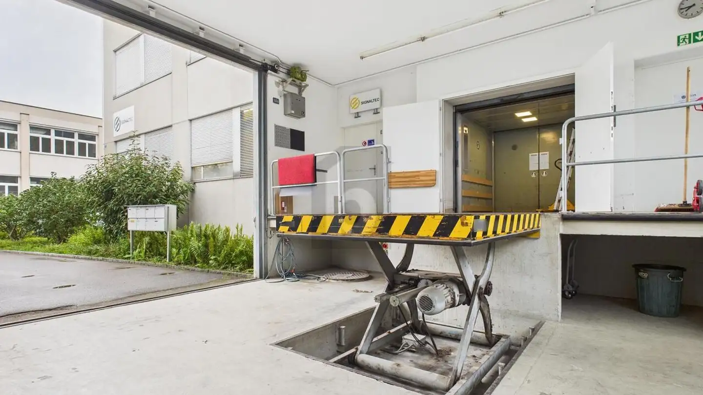 Proprietà industriale in affitto - 8603 Schwerzenbach - Photo 4