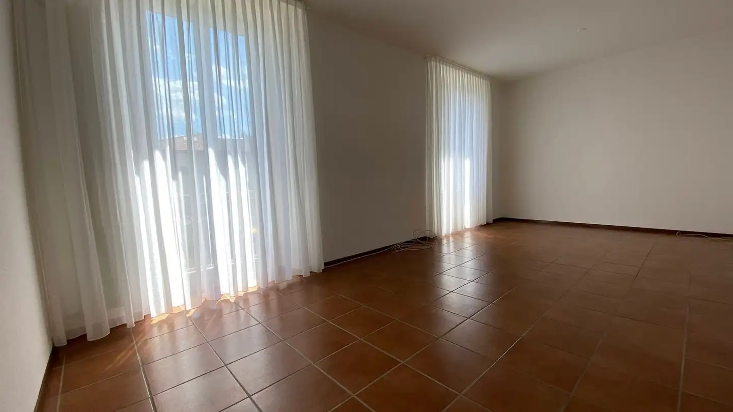 Appartement à louer - 6984 Pura