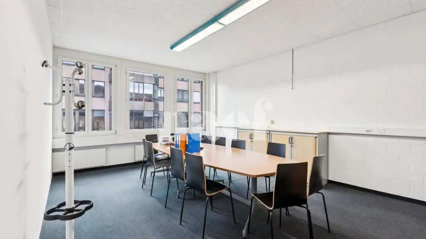 Commercial for rent - Avenue Des Champs-Montants 12a, 2074 Marin-Epagnier
