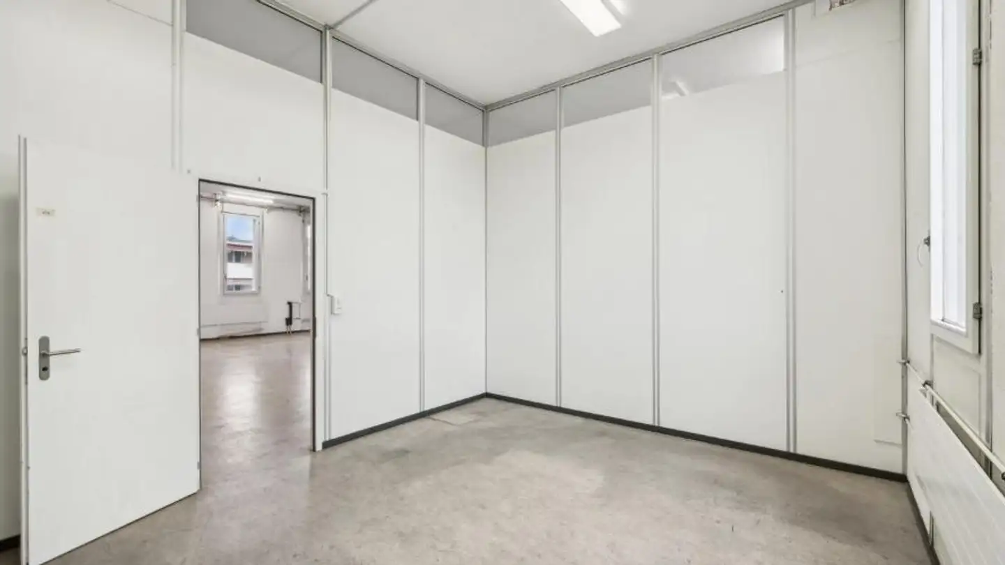 Gewerbe mieten - Talstrasse 2, 4144 Arlesheim - Foto 3