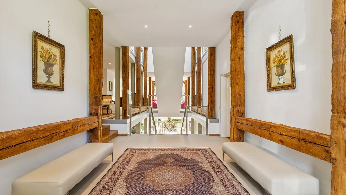 Villa for sale - 1182 Gilly