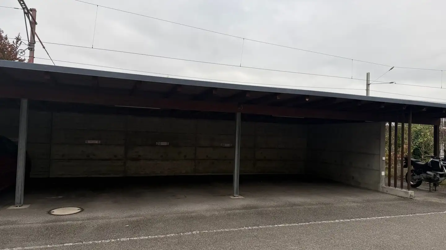 Überdachter Parkplatz mieten - Mattenweg 20, 5600 Lenzburg