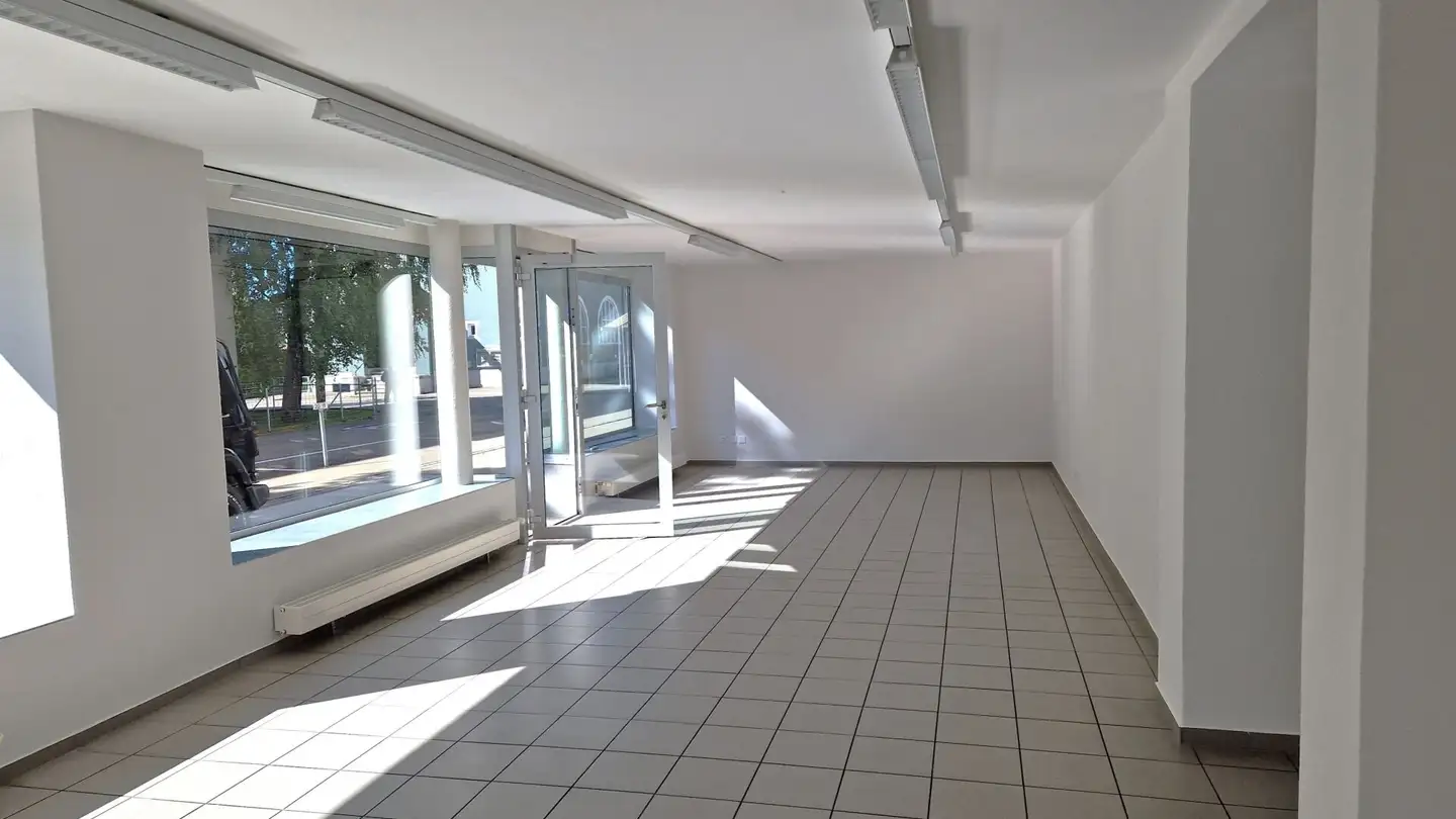Shop for rent - Gallusstrasse, 9500 Wil SG - Photo 2