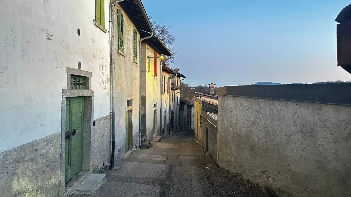 Workshop for sale - Via Cantine Di Salorino, 6872 Salorino