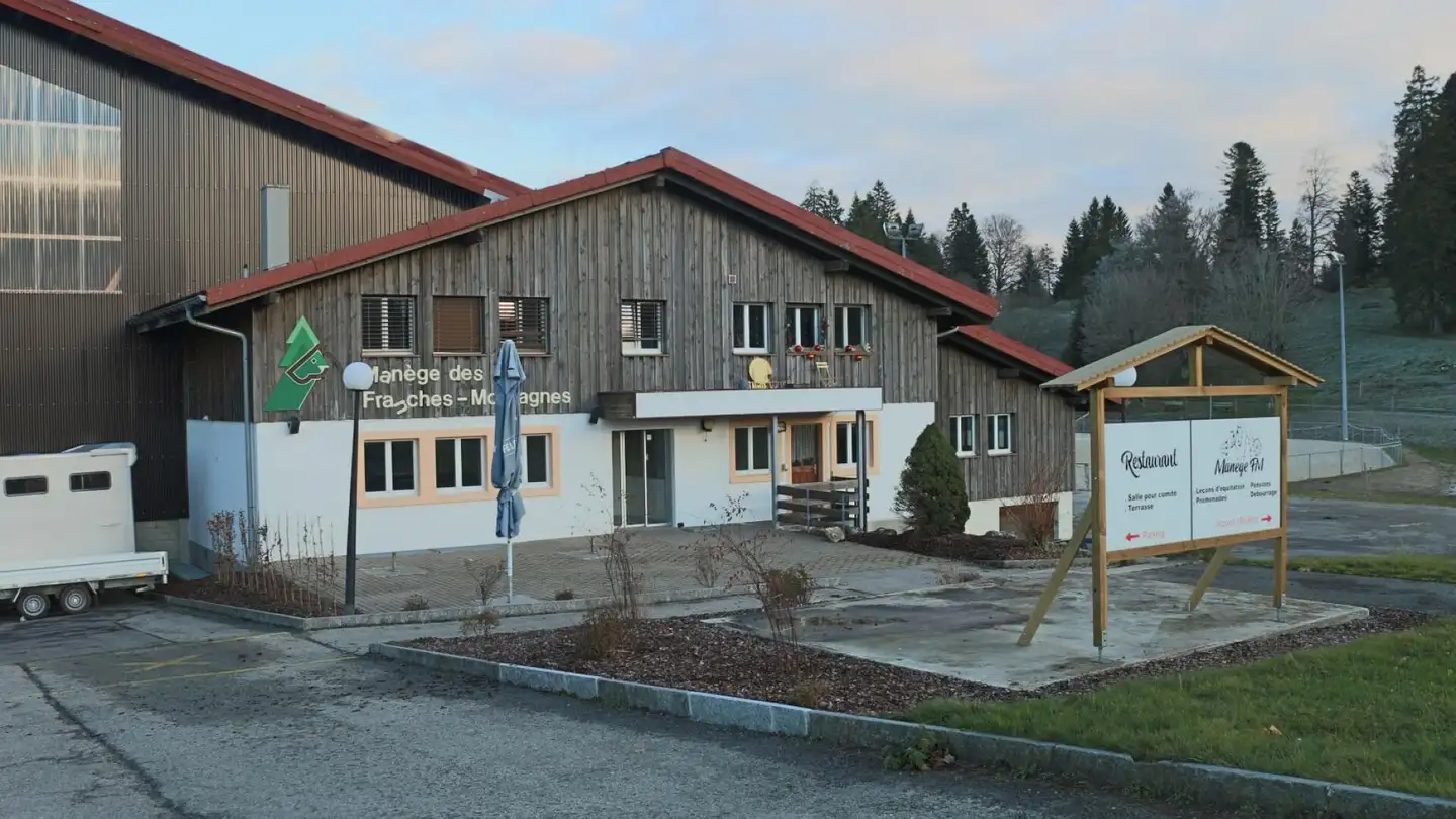 Restaurant à louer - Chemin de la Tuilerie, 2350 Saignelégier