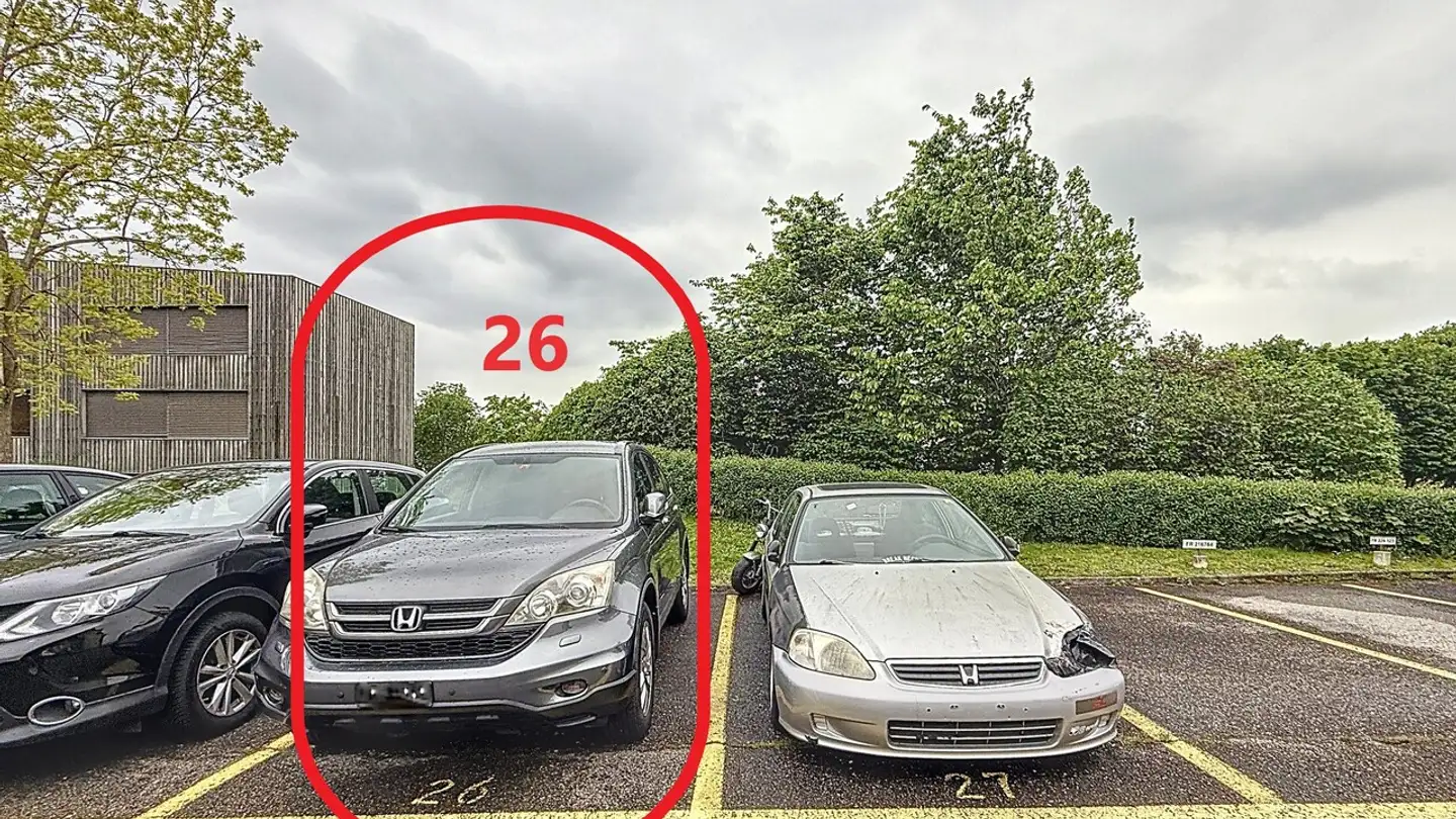 Outdoor parking space for rent - Chemin Des Autrichiens, 1470 Estavayer-le-Lac - Photo 2