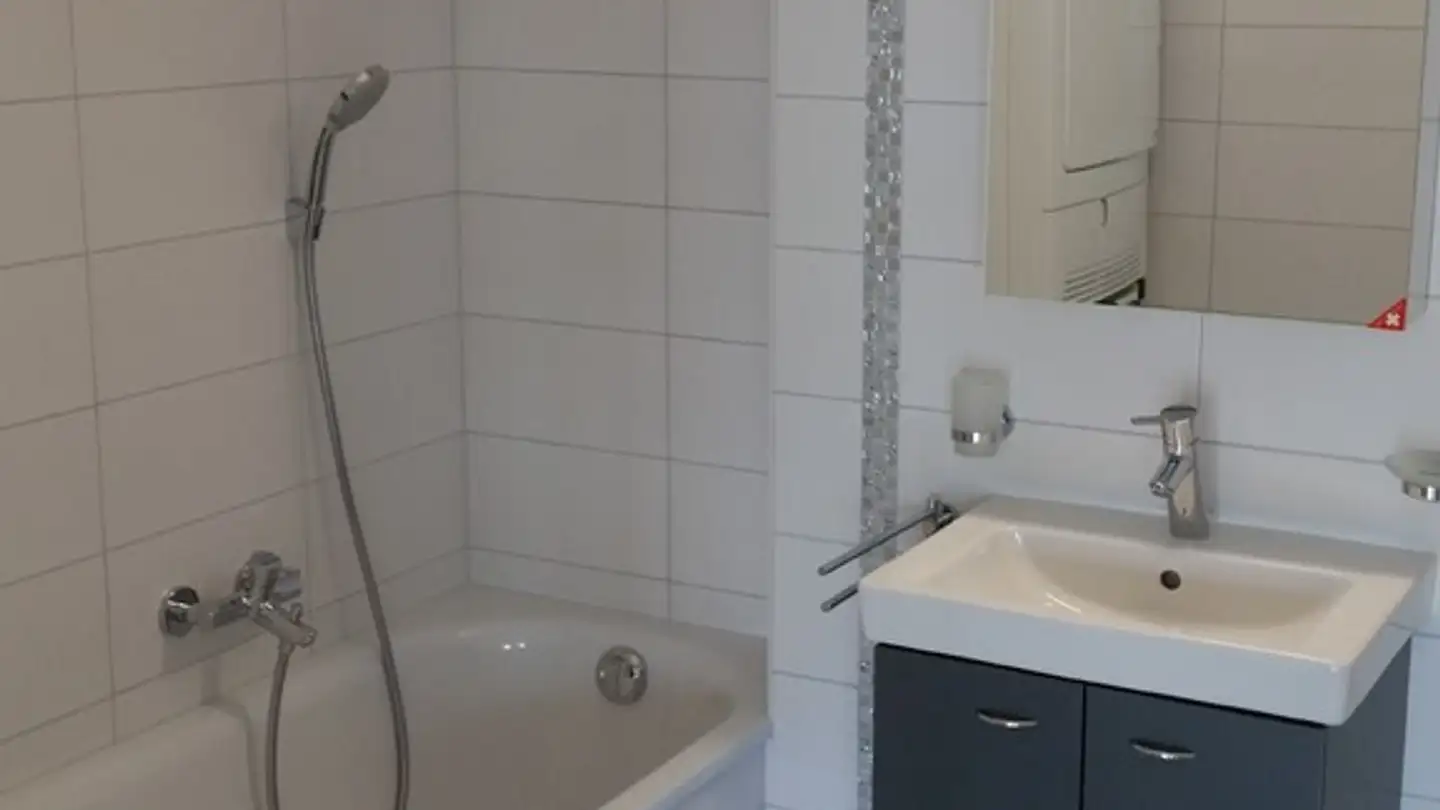 Apartment for rent - Rue de l'Autoroute, 1907 Saxon - Photo 4