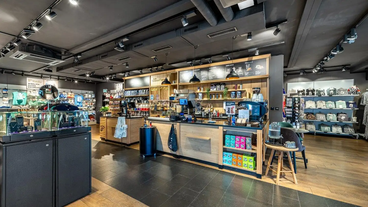 Commercial à louer - Untere Bahnhofstrasse 26, 8640 Rapperswil SG - Photo 2