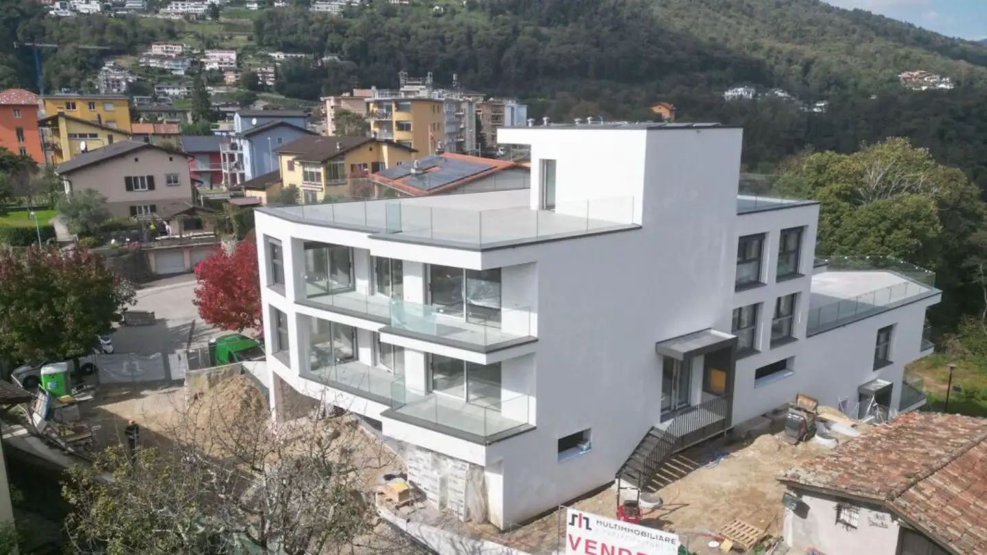 Appartamento in vendita - Via Clinto 1, 6952 Canobbio