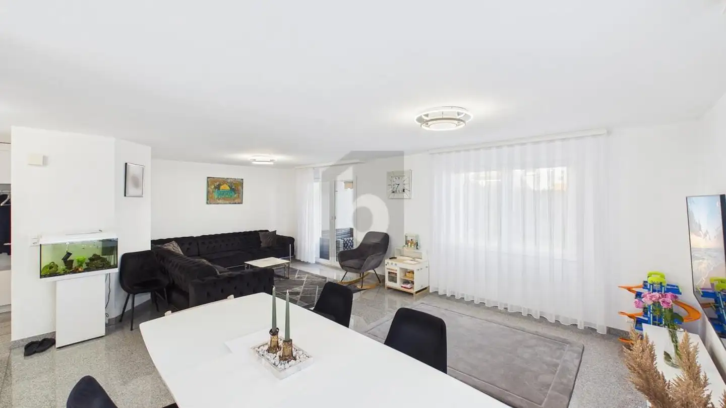 Row house for sale - 9424 Rheineck